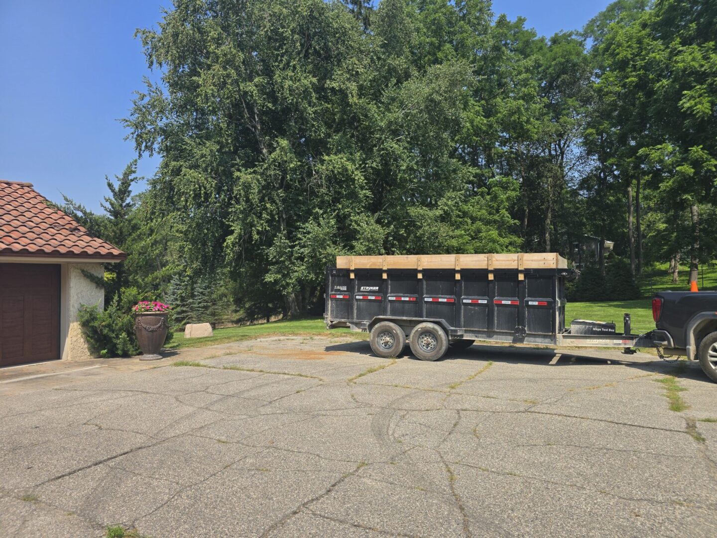 Driveway-safe dumpster rental in Oakland Township MI